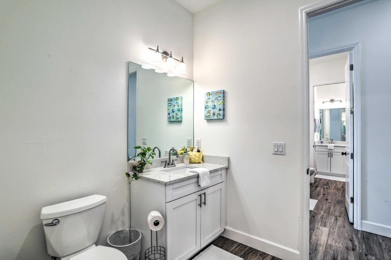 Tampa House With Patio, Near Downtown And Beaches! Kültér fotó